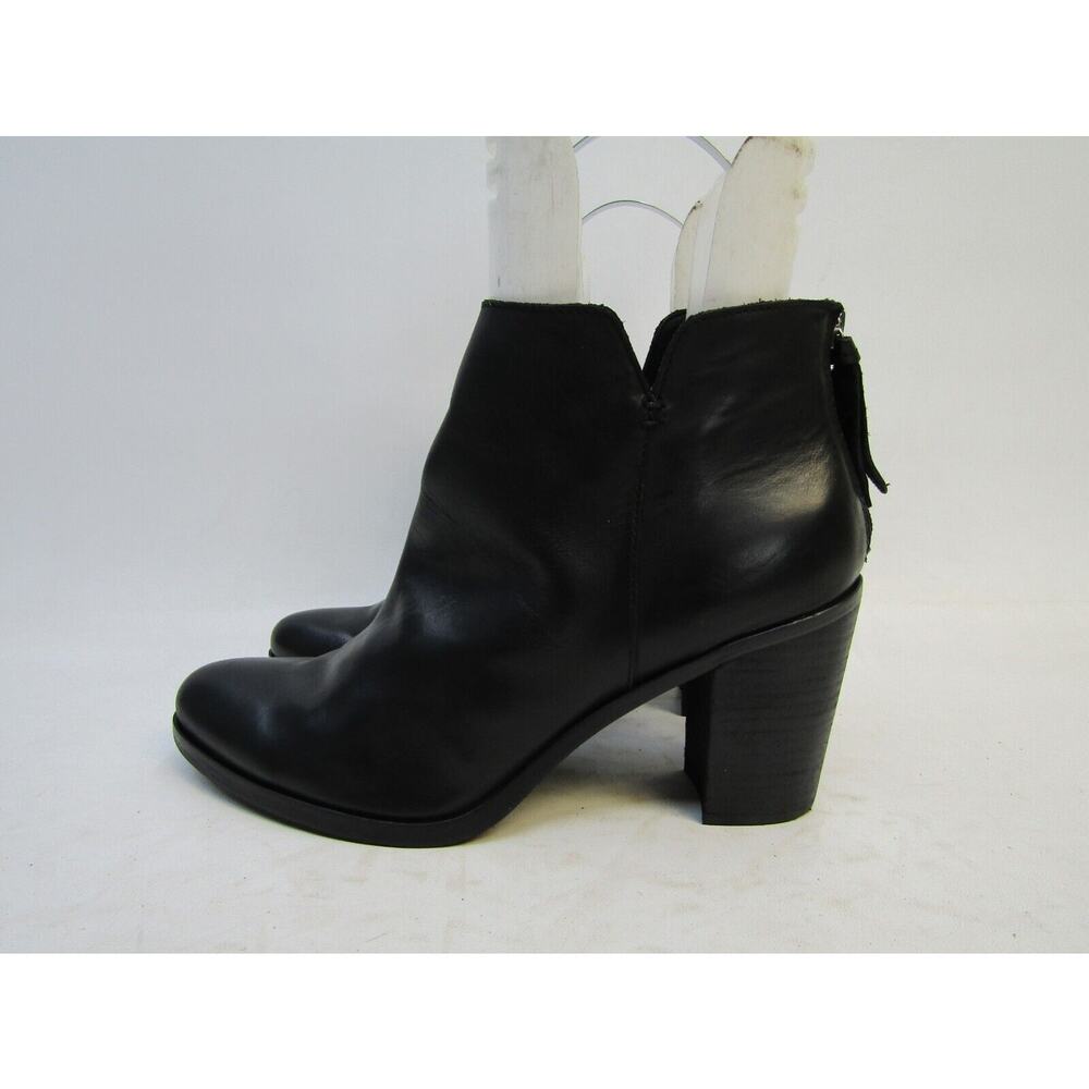 BP Womens Size 11 M Black Leather Zip Ankle Fashion Boots Bootie